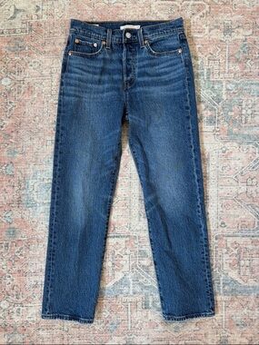 Levi’s Wedgie Straight Leg Women's Jeans in Dark Blue Size 26